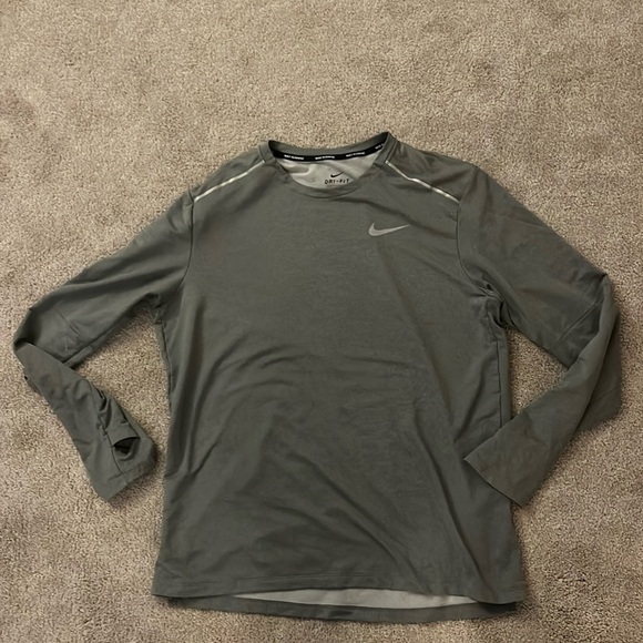 Nike thermal reflective running shirt - Picture 1 of 5